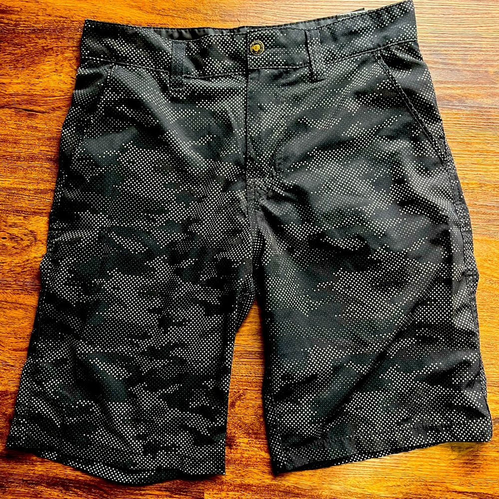 Mens board shorts size 32